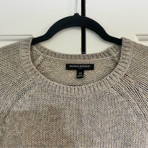 Banana Republic XS Crewneck Tan Grey Sweater Boxy Acrylic Wool Alpaca Blend - Picture 5 of 7